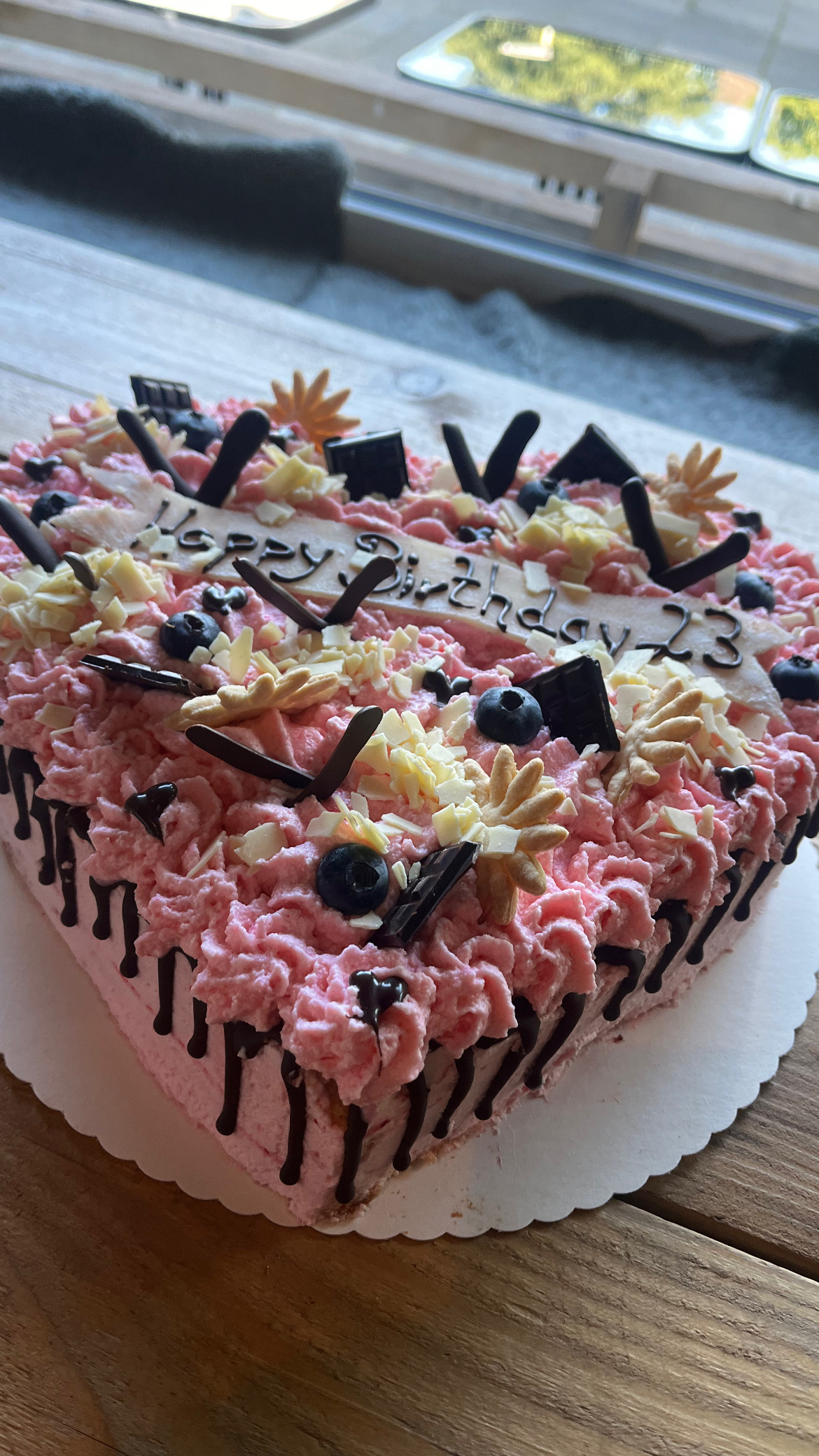 Mo's Cafe Kiel - Kreative Kuchenkreationen und Desserts